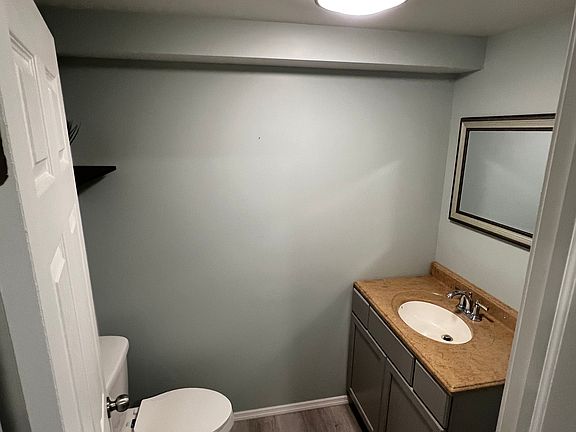 2nd image of 5059 Columbia Cir #0