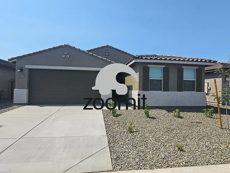 16047 W Honeysuckle Dr — Photo 2