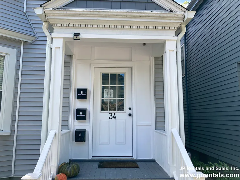 34 Evergreen St #3 — Photo 11