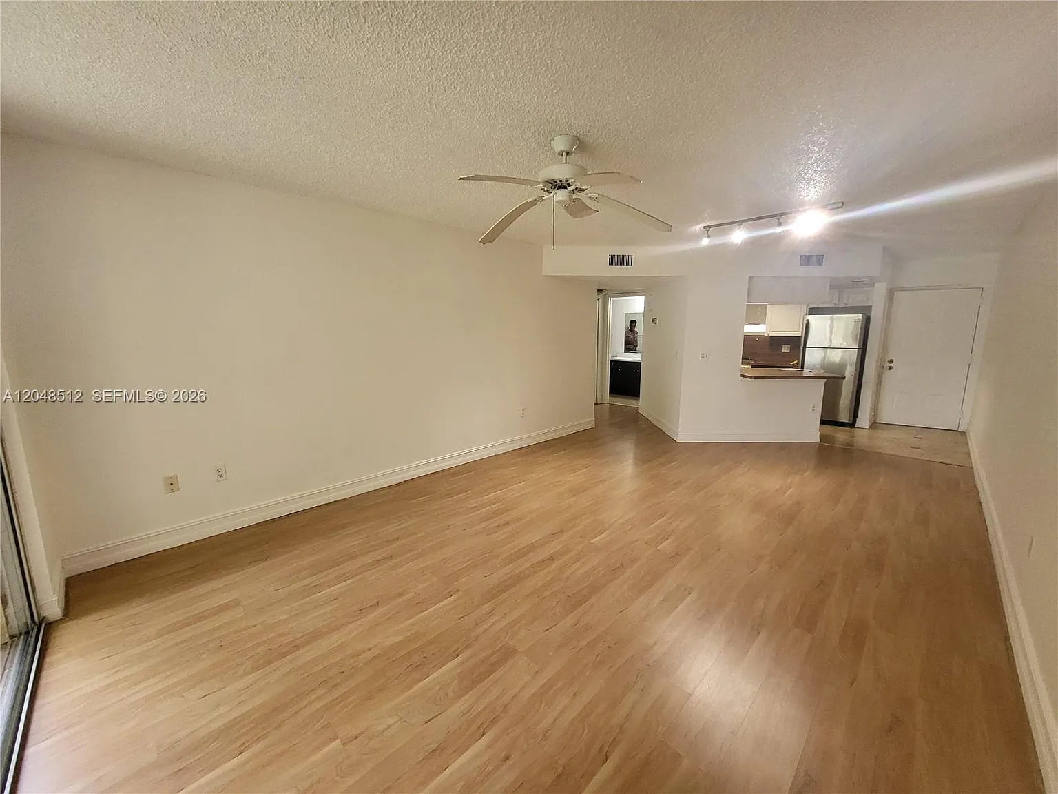 Las Vistas At Doral Condo — Photo 2