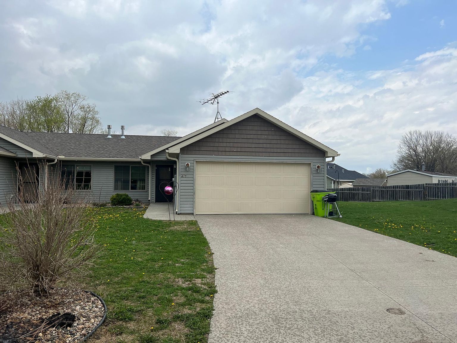 415 19th St E, Zumbrota, MN 55992 Zillow