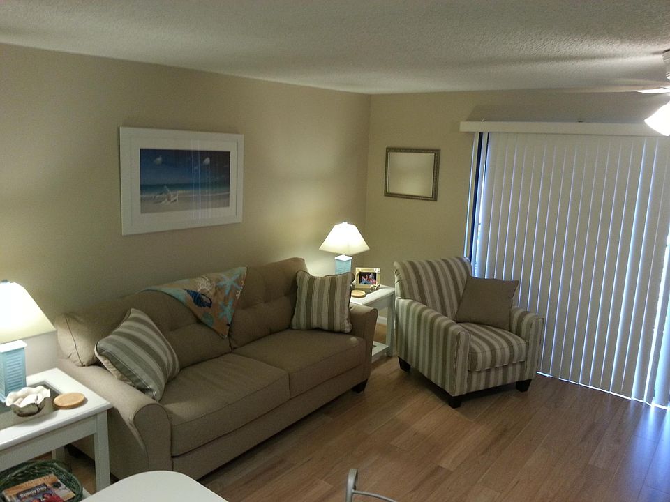 2nd image of 204 33rd St