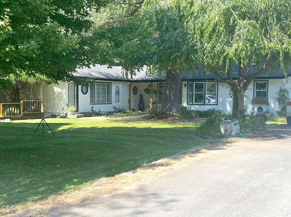 753 W Evans Creek Rd, Rogue River, OR 97537