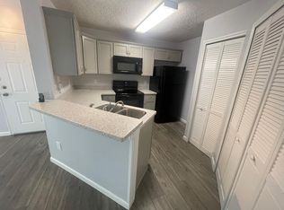 3705 SW 27th St APT 812, Gainesville, FL 32608