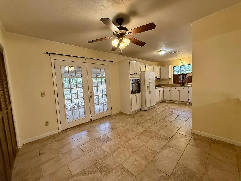 206 Myrtlewood Dr — Photo 4
