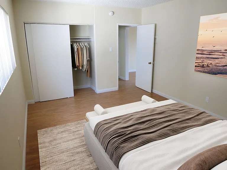 721 Edgewood / 8661 North Beach Keller LLC — Photo 8