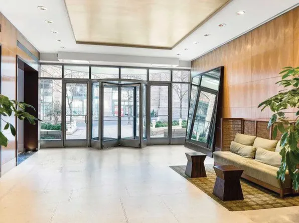 401 East 60th Street image 1 of 4