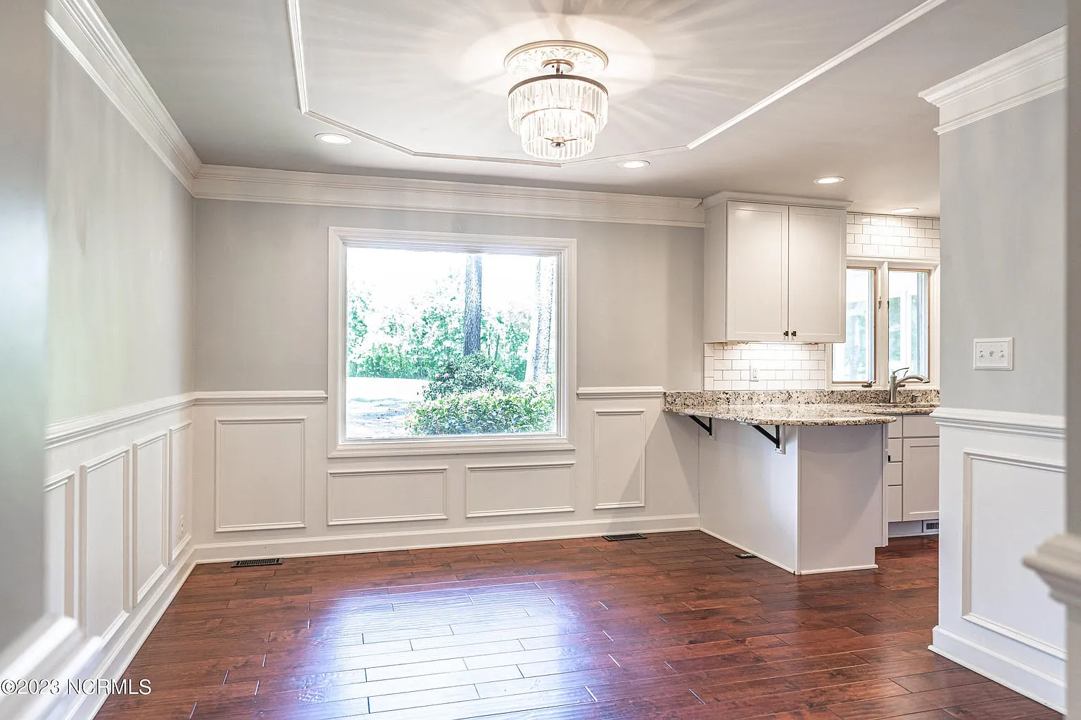 3 bed, 2003 sqft, $2,350 — Photo 4