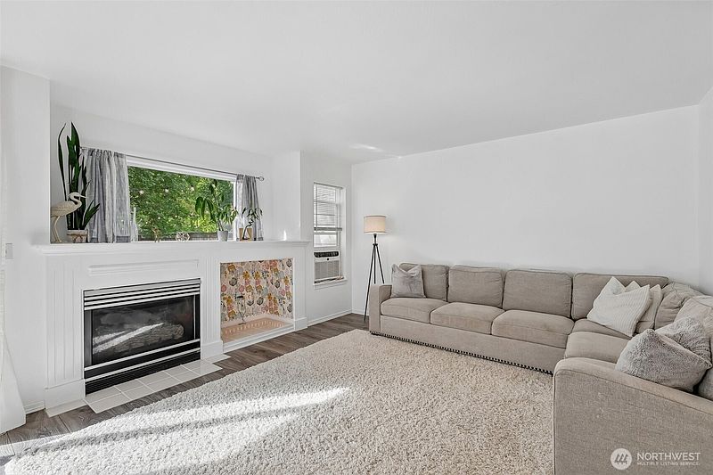 2nd image of 1131 115th Street SW #F1