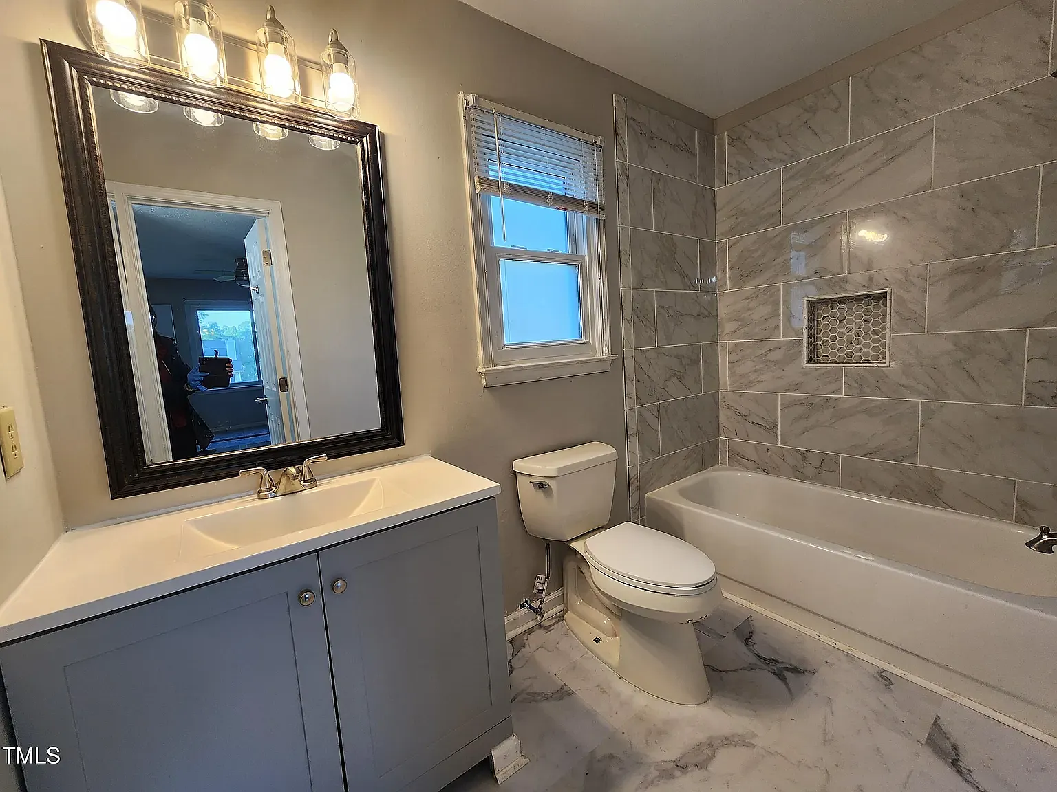 3 bed, 1477 sqft, $1,950 — Photo 2