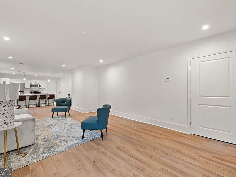 636 Francis Pl NW #B — Photo 8