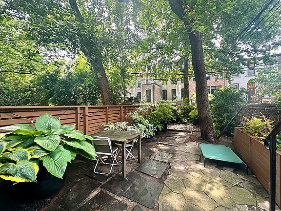 4th image of 292 Lafayette Ave