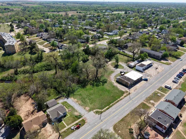 2001 E Maine St, Enid, OK 73701