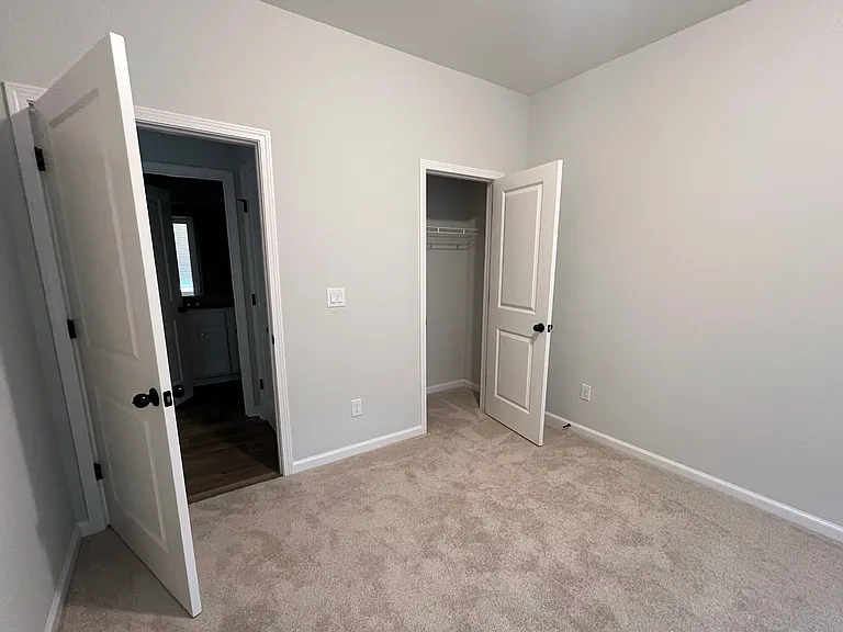 46 Hickory Grove Ave — Photo 3