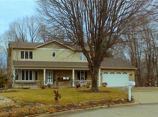 13 Covered Bridge Ln, Glen Carbon, IL 62034