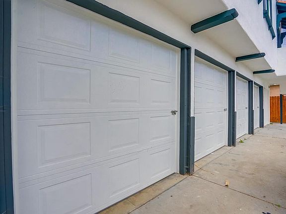 2nd image of 6621 Crenshaw Blvd #1