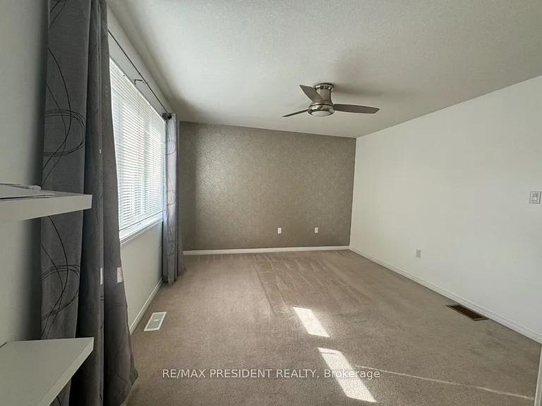 4 Avedisian St — Photo 16