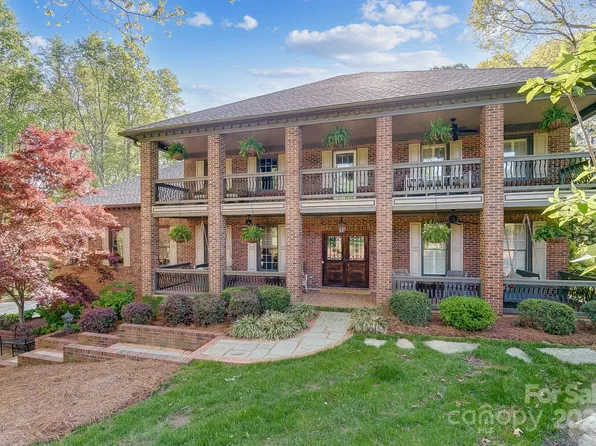 1200 Willow Oaks Trl, Matthews, NC 28104