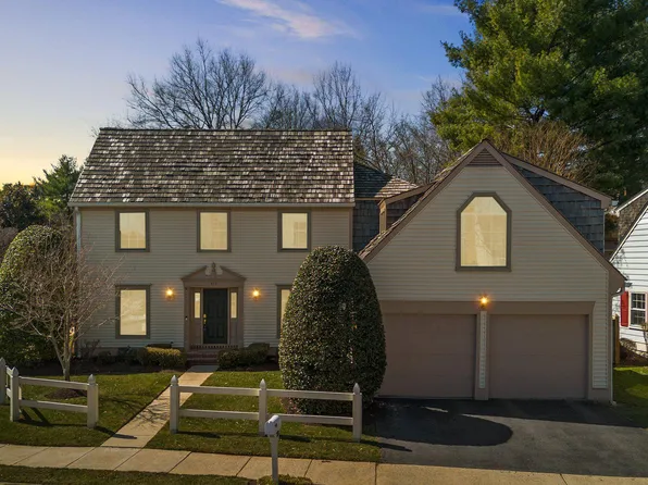 222 Bristol Downs Dr, Gaithersburg, MD 20877