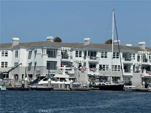 2700 Newport Blvd APT 321, Newport Beach, CA 92663