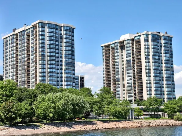 2180 Marine Dr #501, Oakville, ON L6L 5V2