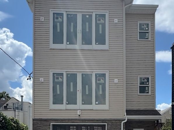 385 Lafayette St #3