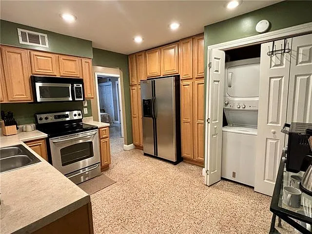 2034 Napoleon Ave — Photo 8