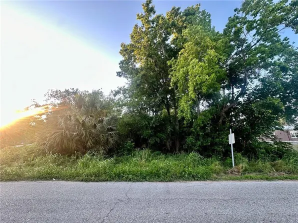 Oak Dr, Lafitte, LA 70067