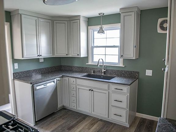 3rd image of 2503 W Rockwell Ave