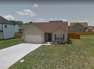 568 Tracy Ln, Clarksville, TN 37040