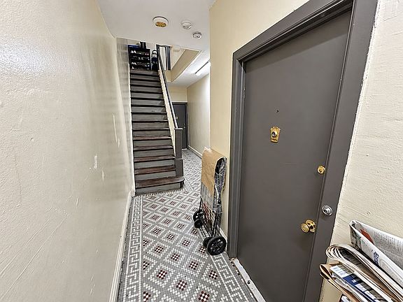 5th image of 2137 E 14th St
