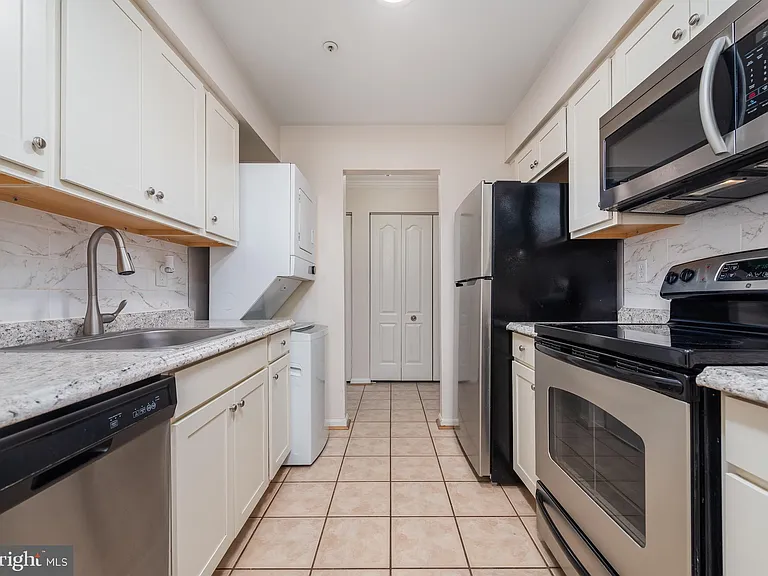 8360 Montgomery Run Rd NW #D — Photo 3