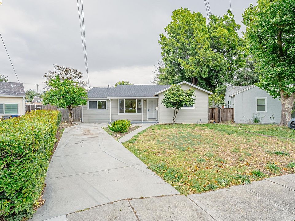 1st image of 2465 Mountain View Dr