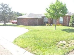 2010 Boxwood St, Portales, NM 88130