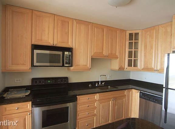 5th image of 1660 N La Salle St #1405