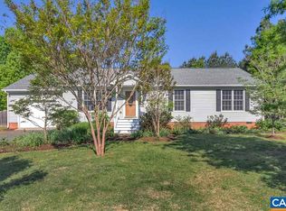 17 Bolling Pl, Scottsville, VA 24590