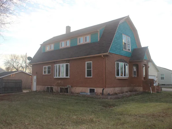 1424 3rd Ave SE, Aberdeen, SD 57401