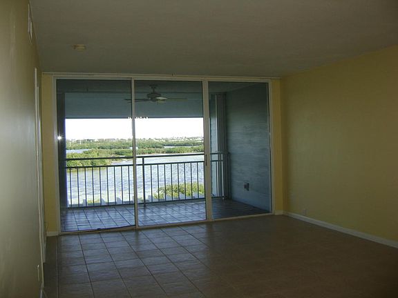 4th image of 1901 S Roosevelt Blvd APT 406N
