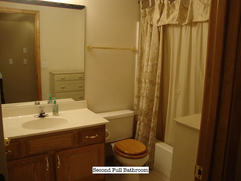 116 E Sierra Dr — Photo 16