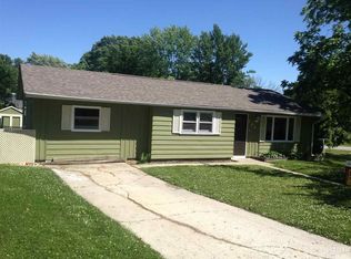 242 Greenwood Dr, Churubusco, IN