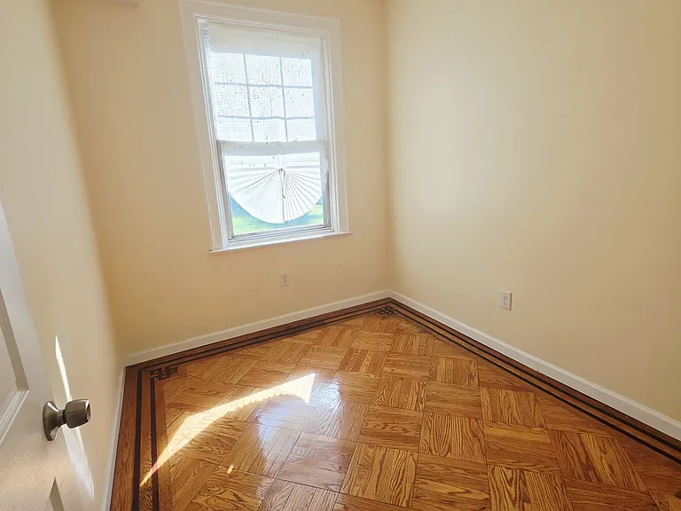 198 Danforth Ave #1A — Photo 14
