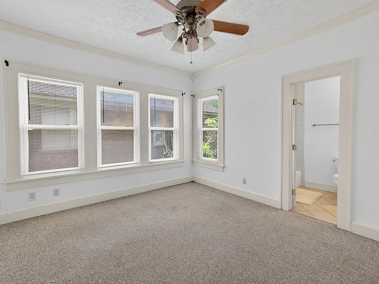 2601 S University Dr — Photo 40