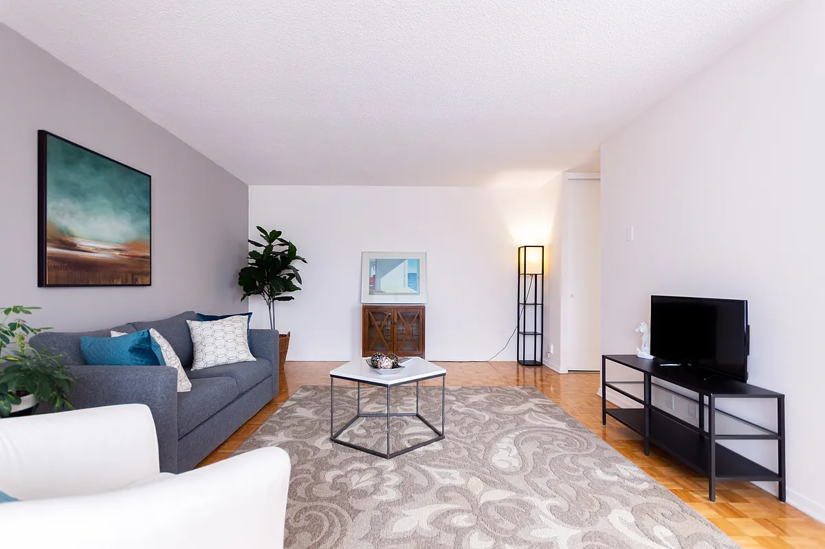 Building Photo - 2660 Norberry Cres #214