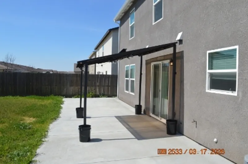 Building Photo - 624 Suzanne Dr #1