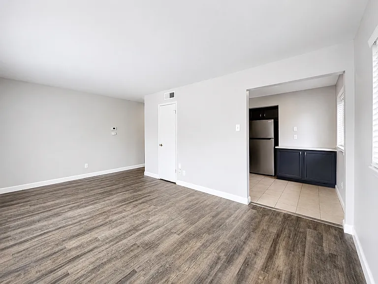 4117 Germania St #1B — Photo 3