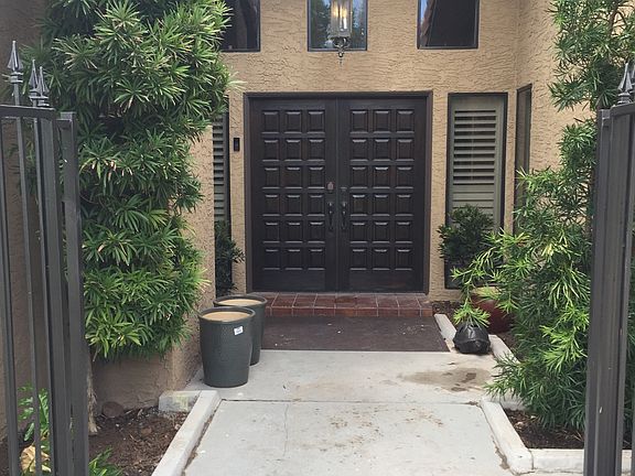 2nd image of 3240 Montecito Dr