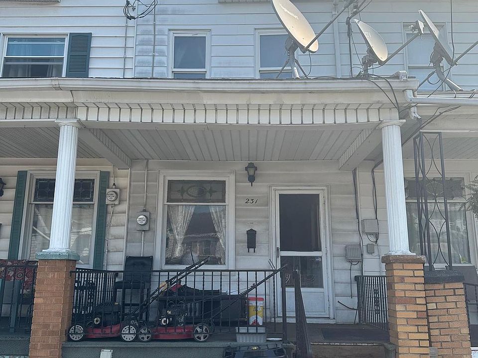 1st image of 231 S Poplar St