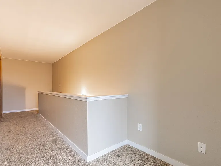 Francis Ave Apartments — Photo 22