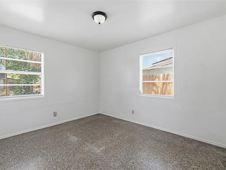 6802 Larmon St — Photo 17