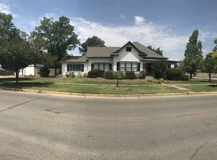 502 S Roselawn Ave, Artesia, NM 88210